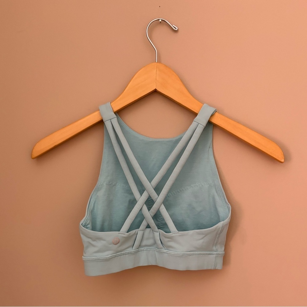 Lululemon Light Blue Sports Bra Size 2 with criss cross back - Picture 5 of 7